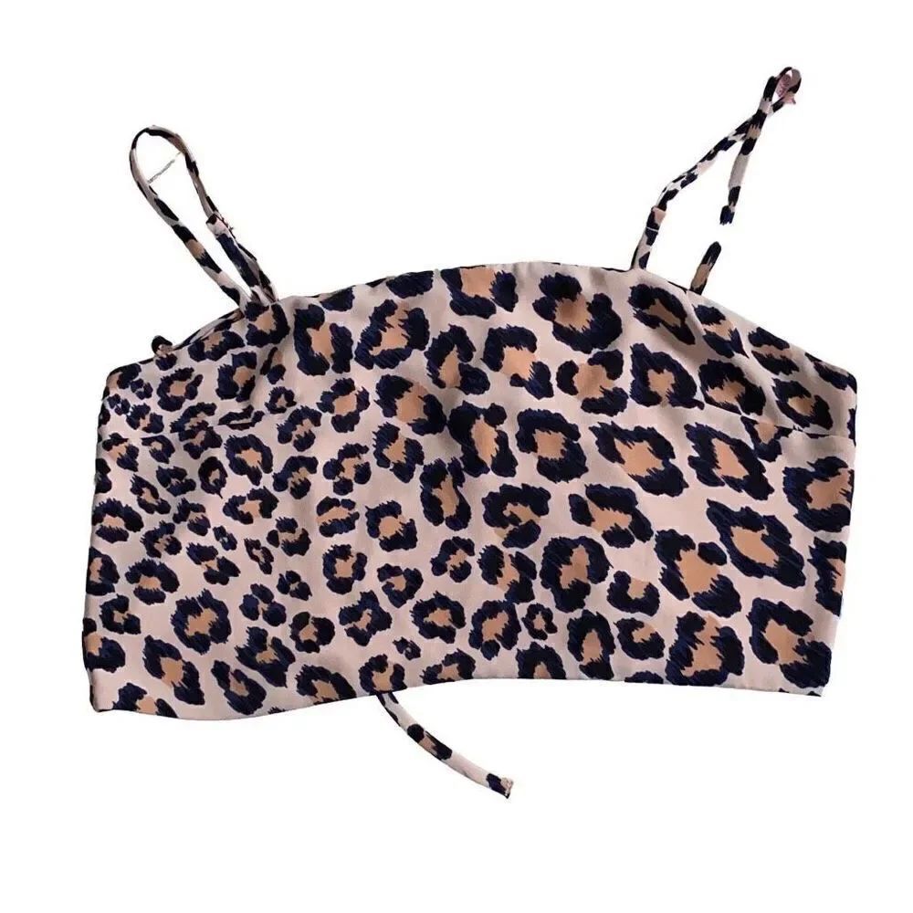 Victorias Secret EUC Crop Top Laceup Leopard Print Medium